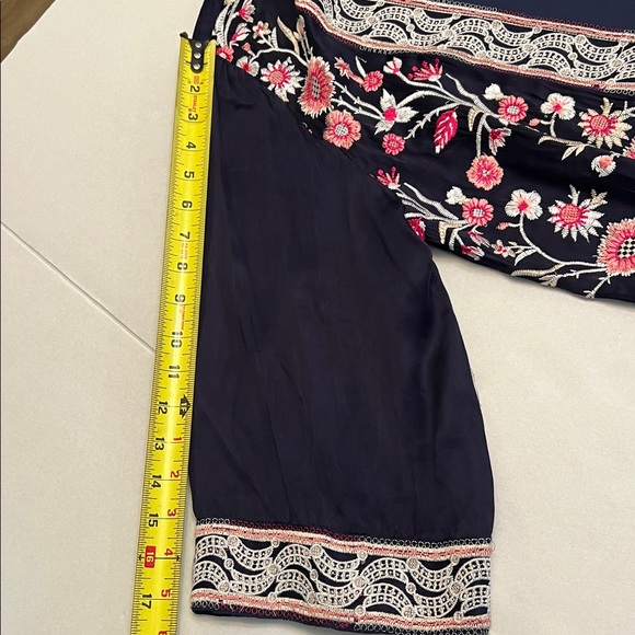 ALL ABOUT HER FLORAL KIMONO SIZE LARGE BLUE PINK CREAM - Picture 13 of 16